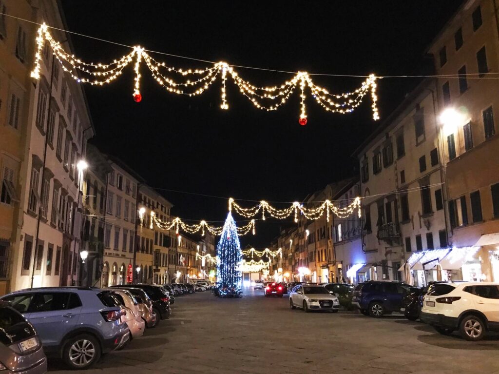 piazza mazzini in pescia tuscany